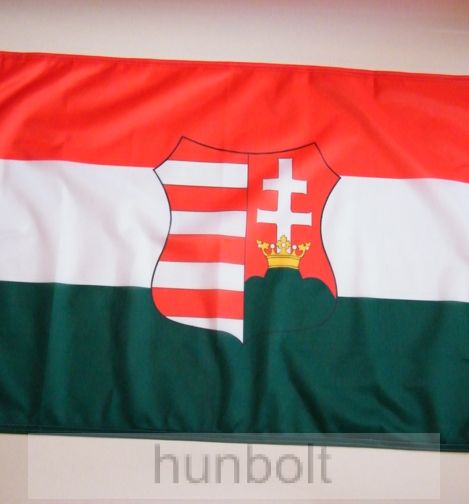 Kossuth címeres piros-fehér-zöld zászló 60x90cm, bal oldalon ringlivel Kossuth címeres piros-fehér-zöld zászló 60x90cm, bal oldalon ringlivel