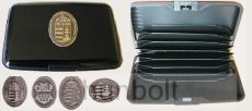 Bankkártya tartó metál fekete színű különböző ón matricával