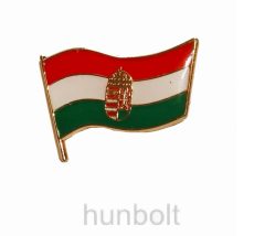 Arany színű magyar zászló címerrel 20 mm jelvény
