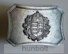 Ezüst színű fém címeres övcsat ( 8x5,5 cm)
