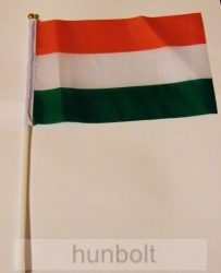 Nemzeti, vékony műszálas zászló 15x25 cm, 30 cm-es műanyag rúddal 