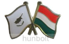 Kitűző, páros zászló Ciprus -Magyar jelvény 26x15 mm