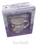 Levendulás bögre kanállal és tányérral