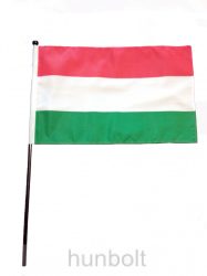 Nemzeti színű zászló rúddal (45x28 cm)