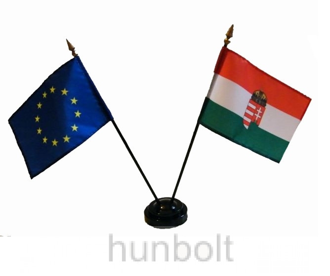 Image of Nemzeti címeres és Európa zászlók asztali tartóval