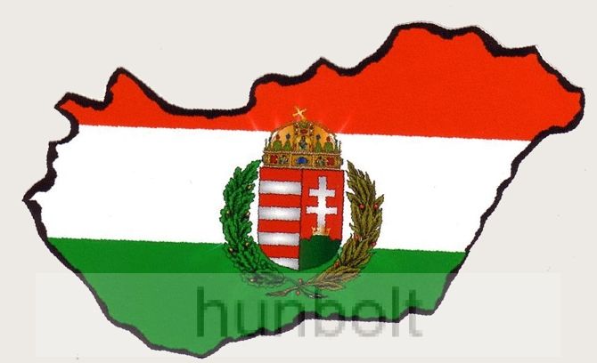 Image of Öntapadó autós papír matrica, koszorús címeres Magyarországos 14x8,5 cm