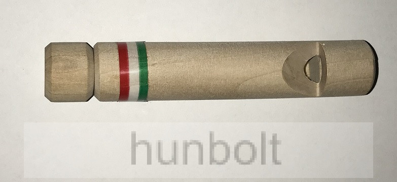 Image of Natúr színű dugattyús síp fából 11 cm, nemzeti színű csíkkal