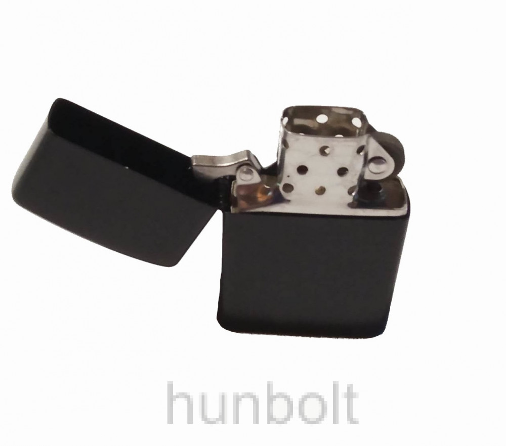 Image of Fekete benzines öngyújtó- matrica nélkül