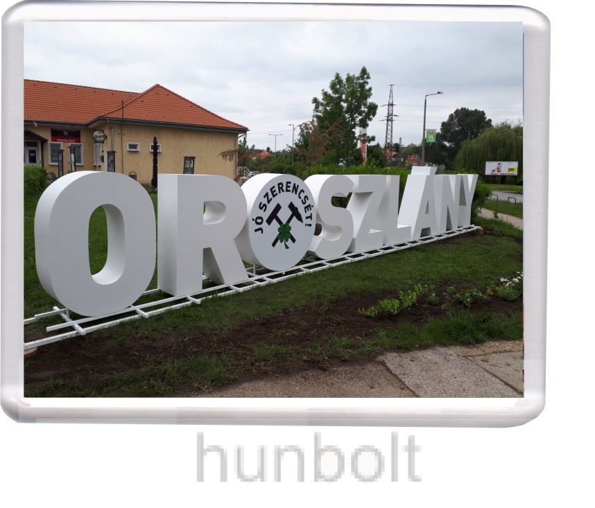 Image of Oroszlány felirat hűtőmágnes (műanyag keretes)